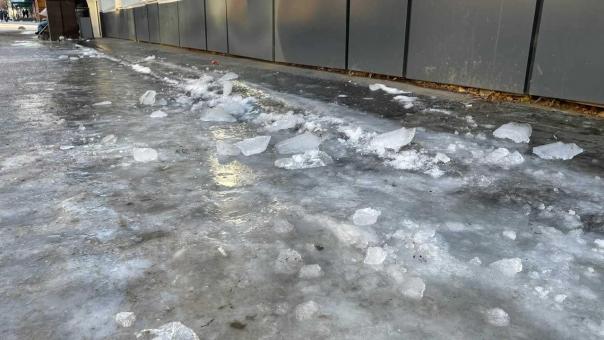 Гололёд бьёт рекорды: травмпункты за неделю приняли 299 человек в Новосибирске
