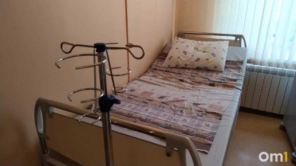 Для парализованного в Таиланде омского врача организуют внебюджетный рейс