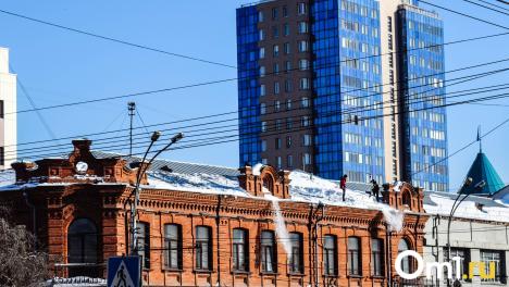 Мэрия напомнила новосибирцам об ответственности за сосульки: в город приходит потепление