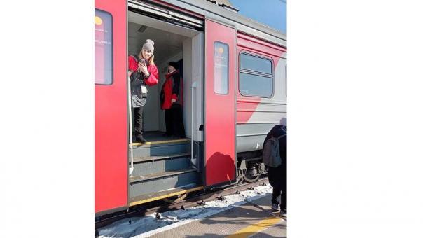 В Омском районе состоялось торжественное открытие нового пункта для остановки пригородных поездов «Троицкое»