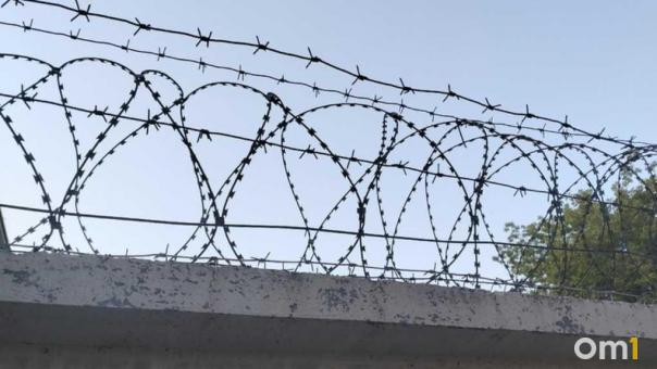 Директора новосибирского филиала НИИ рыбного хозяйства обвиняют в превышении полномочий и получении взятки