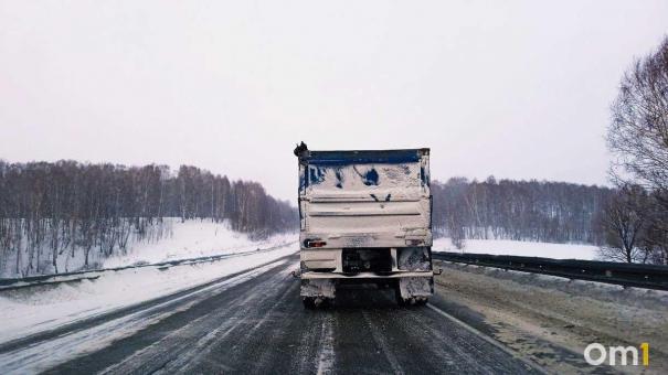 С 13 апреля в Новосибирске ограничат движение большегрузов: нагрузка на ось — не более 6–7 тонн