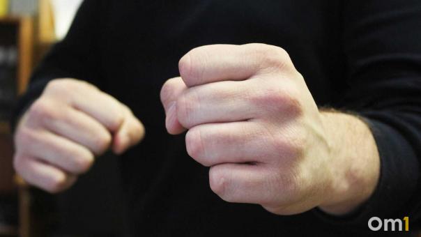 Систематические побои и смерть сожительницы: в Новосибирске задержали 31-летнего мужчину