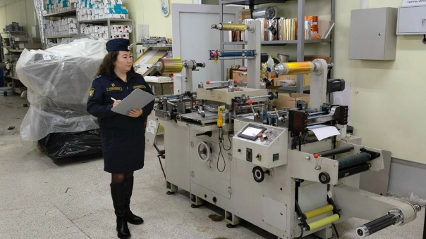Долги по лизингу привели к изъятию оборудования: новосибирская типография лишилась трёх машин