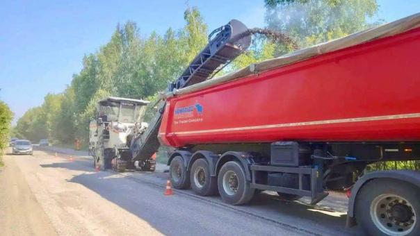 Дорога к Академгородку: в Новосибирске начали ремонт двух километров улицы Тимакова