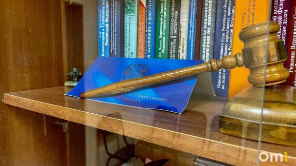 Экс-министра ЖКХ Новосибирской области взяли под стражу прямо в суде