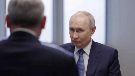 От мехмата до миллиардного состояния: Путин назвал выпускника НГУ ориентиром для бизнес-элиты
