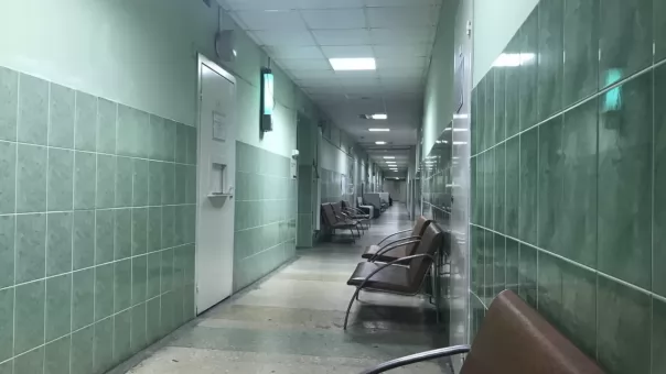 Температура 40 и сильная слабость: врач объяснил, как отличить грипп от простуды