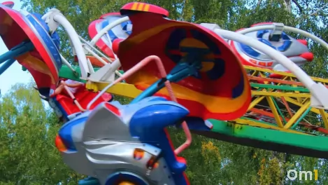 Омские городские парки предупредили о временном закрытии аттракционов
