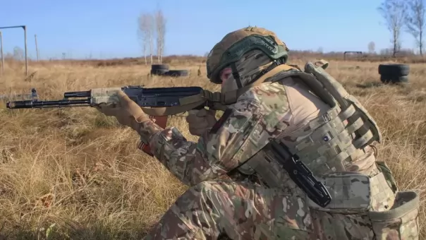 Штурм зданий и борьба с дронами: что спецназ отрабатывал под Новосибирском