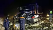 Под Новосибирском в ДТП с грузовиком погибли два человека