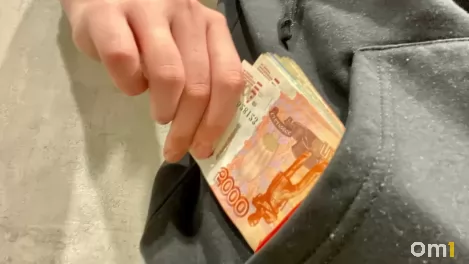 За неделю сделали курьером мошенников: мать раскрыла схему обмана 17-летнего новосибирца