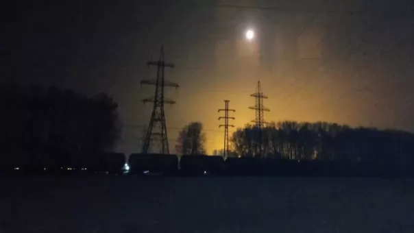В небе над Россией пролетел огромный огненный шар размером до метра