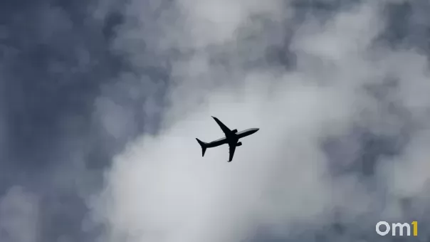 Самолёт из Пекина экстренно приземлился в Омске из-за беспилотной опасности