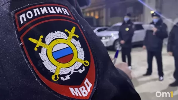 Поскользнулись при попытке скрыться: чем закончился рейд на рынке под Новосибирском