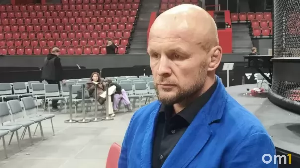 Александр Шлеменко всё-таки сразится с Эмеевым. Но уже не в Омске