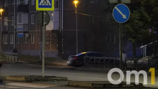 В Омске восстановили островок безопасности у школы
