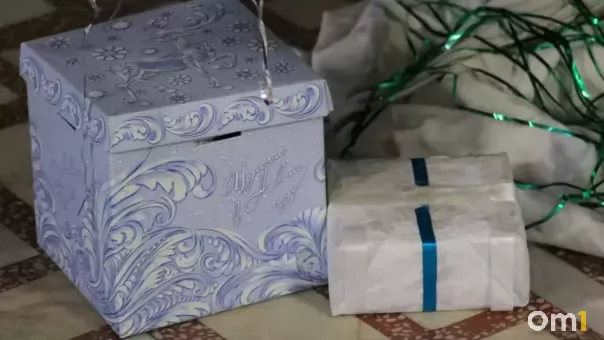 В Омске готовят 23 тысячи сладких подарков: известно, кому их вручат