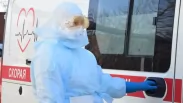 Распространяется быстрее, но убивает реже: Роспотребнадзор оценил новый штамм COVID