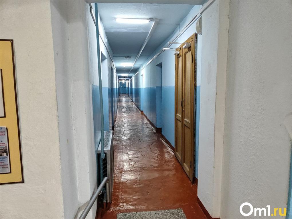 Семейный бизнес. Владелица гостиницы-борделя с подростками в Таре утверждает, что её подставили