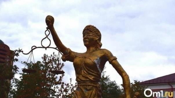 Пенсионерку обвинили в терроризме за поджог военкомата в Новосибирске и отправили в СИЗО