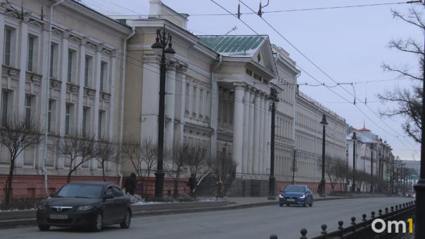 Монументальная постройка. Нужна ли омскому Кадетскому корпусу реставрация и что можно в нём разместить?