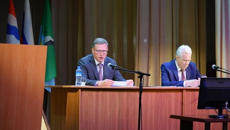 Главы районов Омской области отчитались перед губернатором Бурковым о подготовке к отопительному сезону