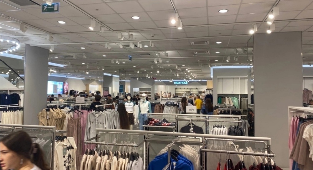 Купить всё! Новосибирцы устроили ажиотаж в магазинах H&M