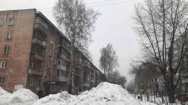 Жители новосибирской высотки пожаловались на нелегальный хостел