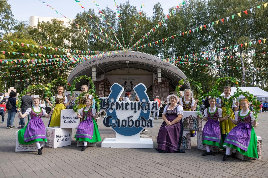 Соревнования по дрифту и шоу огня: чем заняться в Новосибирске на выходных 7-8 сентября