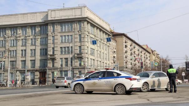 От BMW до Nissan: как 10 секунд на Ипподромской превратили иномарки в груду металла