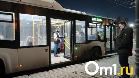 Почти 100 водителей автобусов уволились за последние полгода в Новосибирске