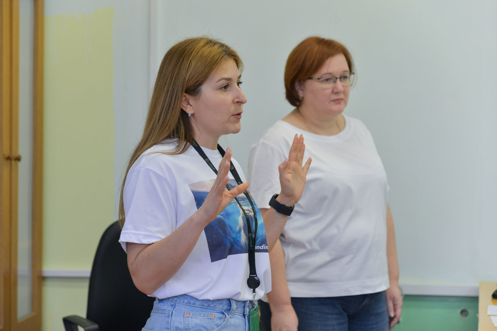 Омские пятиклассники сгенерировали котенка на Луне на «Уроке цифры» в школе №17
