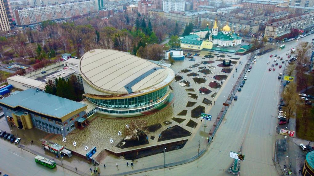 В Новосибирске завершился ремонт площади перед цирком