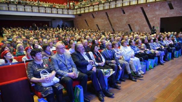 В День народного единства для омичей организовали торжественное собрание