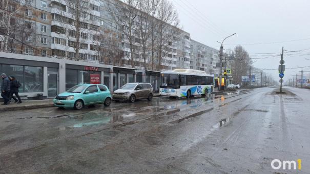 Тариф на перевозку пассажиров в омских автобусах хотят поднять на 5 рублей