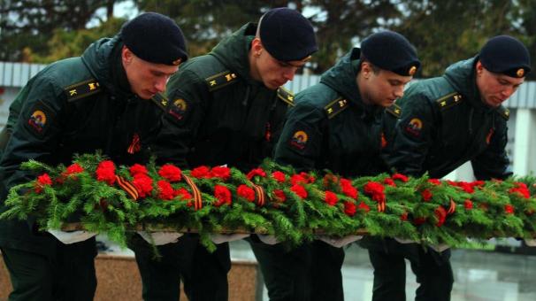 Вечный огонь из Москвы в Пекин: как Новосибирск встретил символ Победы