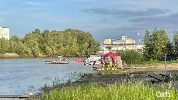 Тот, кто это сделал, ещё в городе. Отец погибшей московской школьницы предположил, что её убили
