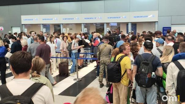 Сбой в системе «Аэрофлота»: отменены 42 рейса, включая рейсы в Омск и Санкт-Петербург
