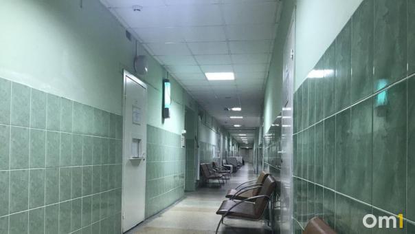 «Сразу ввели полную дозу»: новосибирец обвиняет клинику в смерти супруги