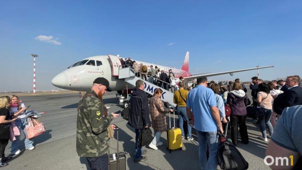 Компания из Кургана будет убирать Омский аэропорт за 30 миллионов рублей