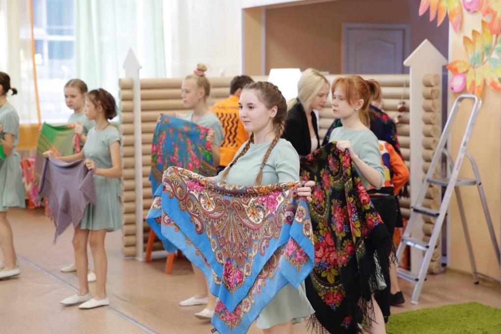 Новосибирцам элегантного возраста показали комедию «Бабушка напрокат» о летних приключениях