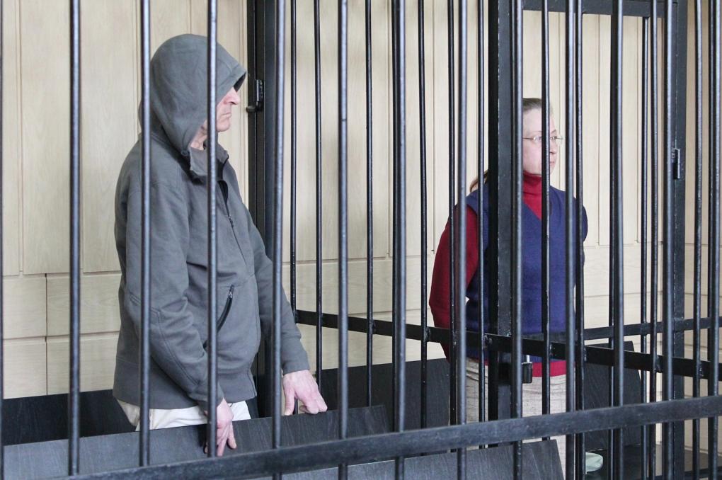 Сектанты лишили девственности 10-летнюю девочку и заморили голодом — как наказали жуткую пару из Новосибирска