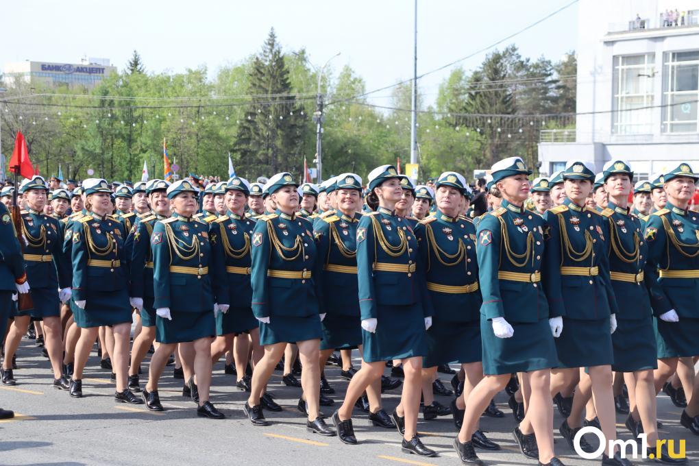 2 500 военных и 30 единиц техники: Новосибирск отметил 80-летие Великой Победы
