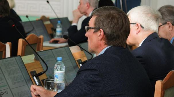 237 кандидатов в Новосибирский горсовет: кто первым прошёл регистрацию