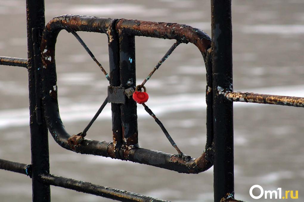 Иртыш покрывается льдом: показываем, как выглядит начало ледостава в Омске