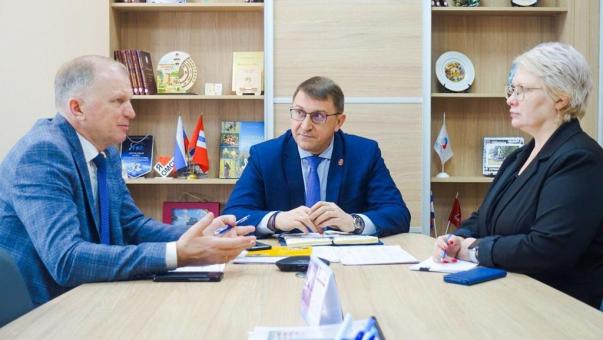 В омских школах введут систему против буллинга