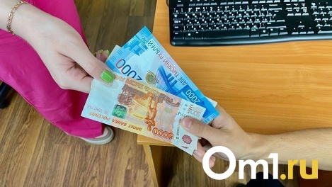 Чиновника обвиняют в получении взяток за допуск опасной продукции на прилавки омичей