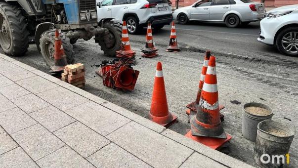 Колеи на поворотах: подрядчик отказался устранять дефекты на омской дороге по гарантии