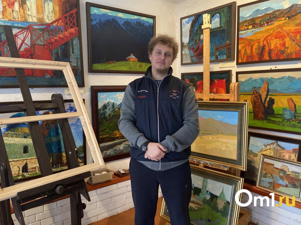 «Зрителю объяснять не нужно»: художник Святослав Капралов о современном искусстве в Омске